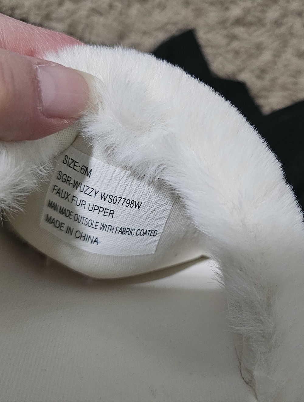 NEW Sugar Sandals Wuzzy Slip On Furry 6 Slipper Slides Ivory Faux Fur - Picture 7 of 8